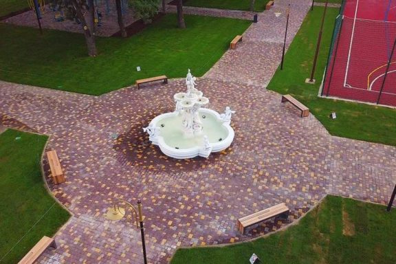 Відновлено міський парк в м Берислав.